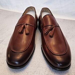NIB Size 8 Chestnut Brown Tassle Loafers